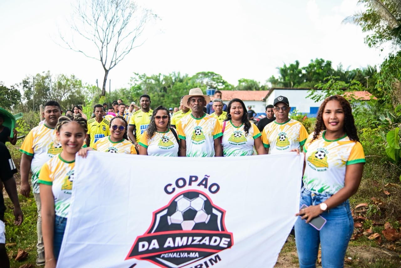 Em uma partida bastante disputada, ontem 16.09.2026 o estádio Cirilo Reis em Lagoa Mirim virou palco de muitas emoções no duelo entre o Botafogo e Borussia Dortmund na final do "Copão da Amizade" envolvendo equipes de toda região.Depois de um jejum de 16 anos, o Botafogo de Lagoa Mirim sagrou-se o gigante campeão da competição, vencendo o Borrusia por uma sonora goleada sob a vibrante narração de Gedean Publicidades, numa tarde ensolarada em meio às belezas naturais da região.E venceu a equipe que estava melhor preparado, tendo o Botafogo dominado a partida nos 90 minutos e o jogo foi muito bem arbitrado. Durante a entrega dos troféus, fez uso da palavra o Presidente da Liga Penalvense, que por coincidência é filho do lugar e torcedor do Botafogo. Na vez de Luana da Colônia ela disse que precisamos valorizar o futebol da Zona Rural, fortalecendo dando todo suporte necessário para o desenvolvimento do futebol, finalizou. Estiveram presentes a vereadora Jeane, o vereador Pelé e Elias Penha que é da região. Não poderia deixar de ser melhor, depois de toda cerimônia, o Cabeça Soares, Valderluce da Colônia de Pescadores, estavam nos bastidores organizando tudo para que a festa pudesse ser maravilhosa como foi. À noite, foi oferecido um jantar, com direto a música ao vivo em área da residência do Cabeça.